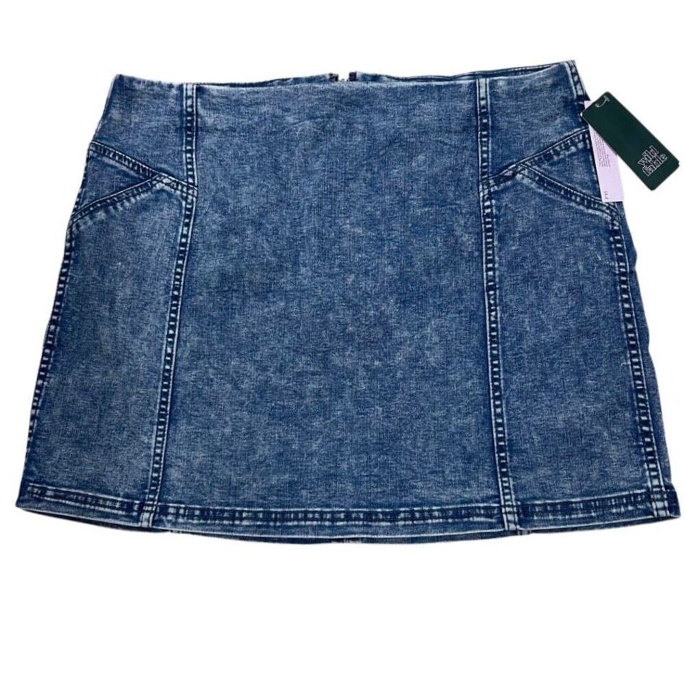 NWT Wild Fable Mini Denim Skirt Women's Size 16 Acid Washed Blue Stretch